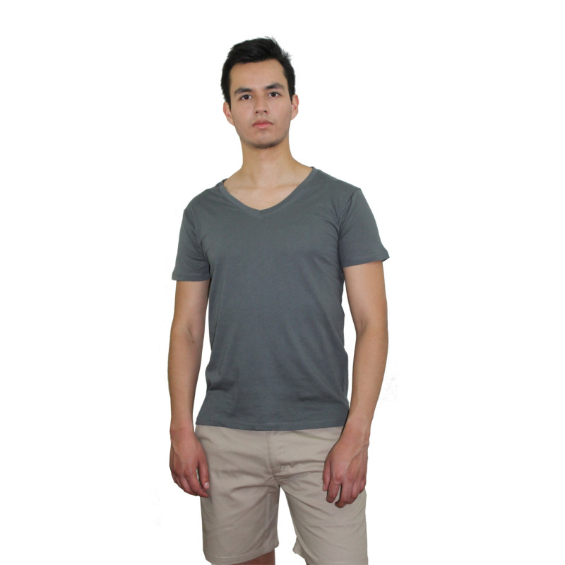 Camiseta para hombre cuello V profundo unicolor slim fit