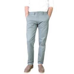 Pantalón para hombre slim fit corte casual