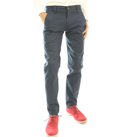 Pantalón para hombre slim fit corte casual