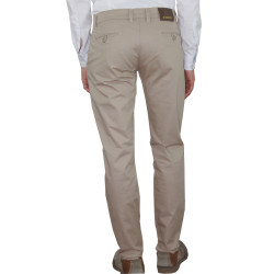 Pantalón para hombre slim fit corte casual