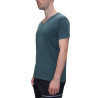 Camiseta para hombre cuello V profundo unicolor slim fit