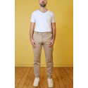 Pantalón casual athletic fit