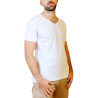 Camiseta para hombre cuello V profundo unicolor slim fit