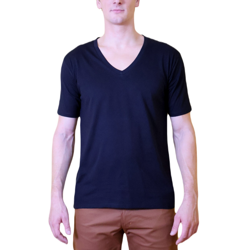 Camiseta slim cuello V amplio