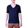 Camiseta slim cuello V amplio