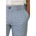 Pantalón veraniego slim a cuadros